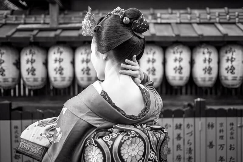 Geisha, Kyoto, Japon © Clément Racineux, photographe à Brest, Lannion, Rennes, Saint Brieuc, Bretagne